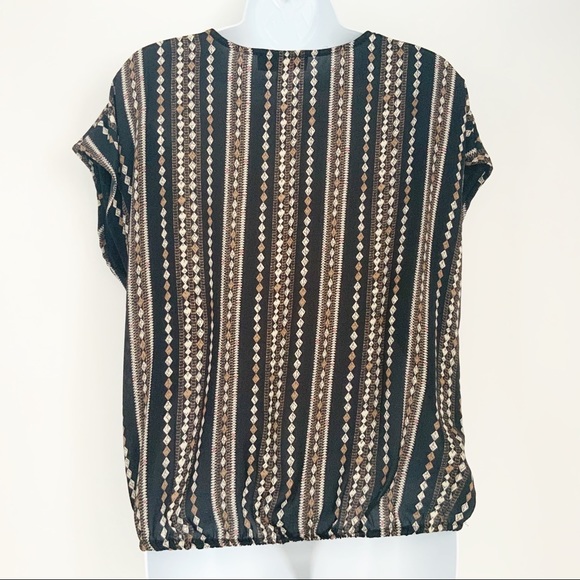 Hayden Los Angles Cap Sleeve Tie Front Top - Picture 7 of 14